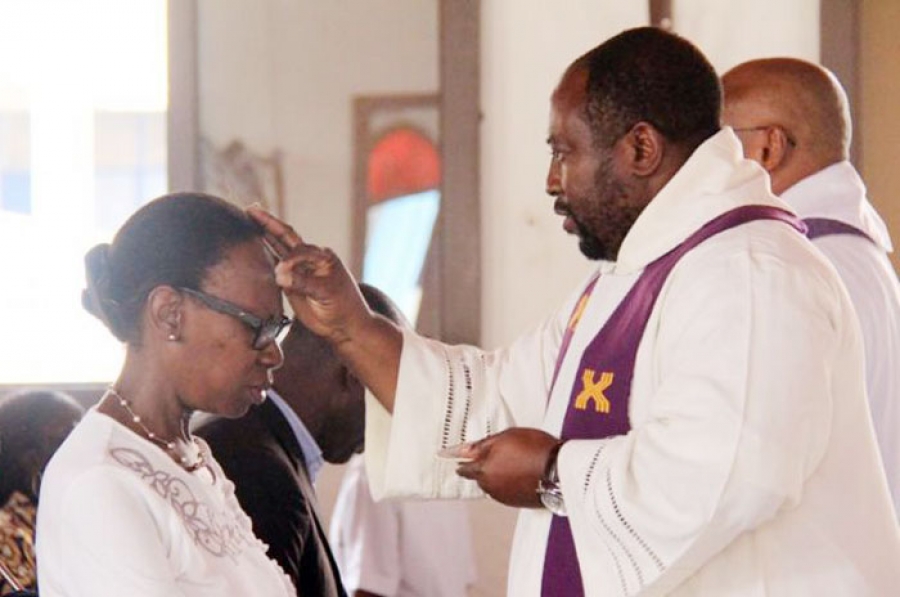 Mercredi des Cendres : les catholiques entrent en Carême Mercredi des Cendres : les catholiques entrent en Carême