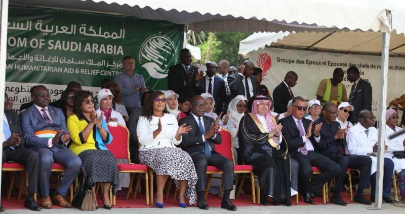 Pierre Dimba était accompagné de Nasseneba Touré, ministre de la Femme, de la Famille et de l’Enfant, et de Myss Belmonde Dogo, ministre de la Cohésion nationale, de la Solidarité et de la Lutte contre la pauvreté. 